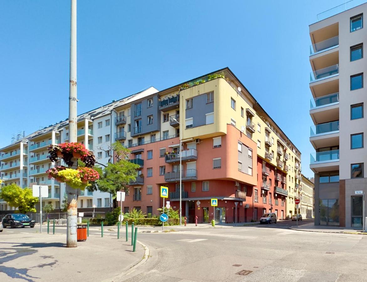 Corvin City Apartment - Free Parking- Βουδαπέστη Εξωτερικό φωτογραφία